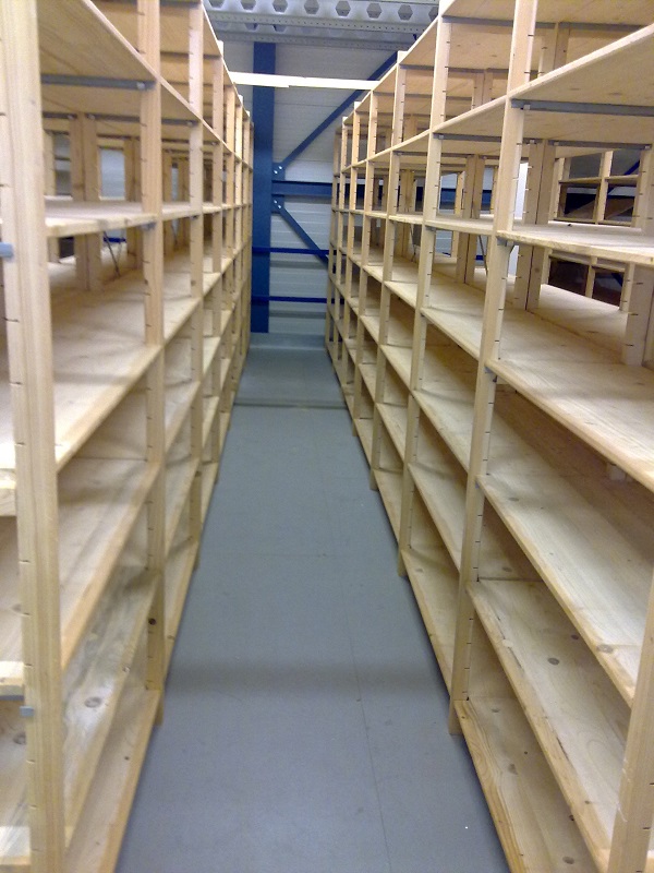 voorbeeld scanda magazijnstelling met dikke staander